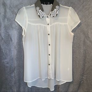 White mesh buttoned down top, size M